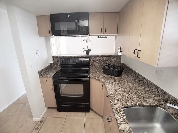 4th image of 1000 S Semoran Blvd APT 303