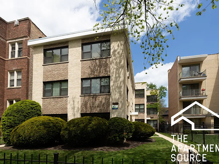 1644 W Sherwin Ave #2C — Photo 10