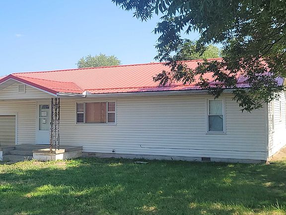 3rd image of 506 S Hickory St