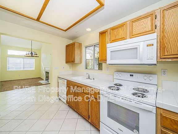 5th image of 31977 Arlington Cir