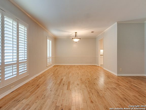 3rd image of 9618 Boutwell St