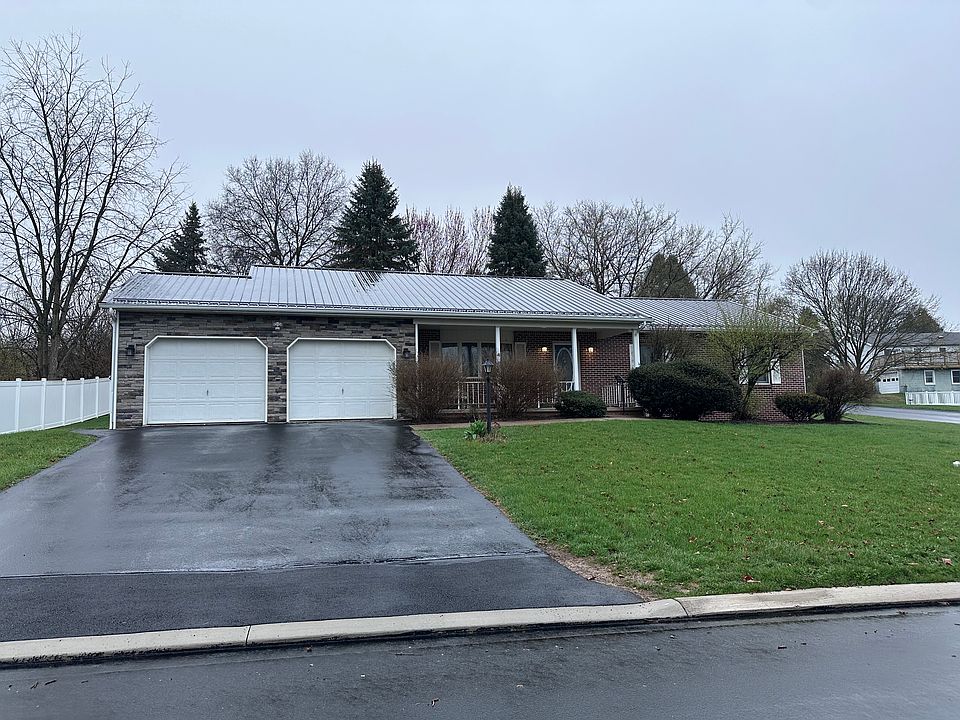 1st image of 267 1st Ave
