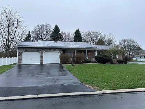 267 1st Ave Photo 1