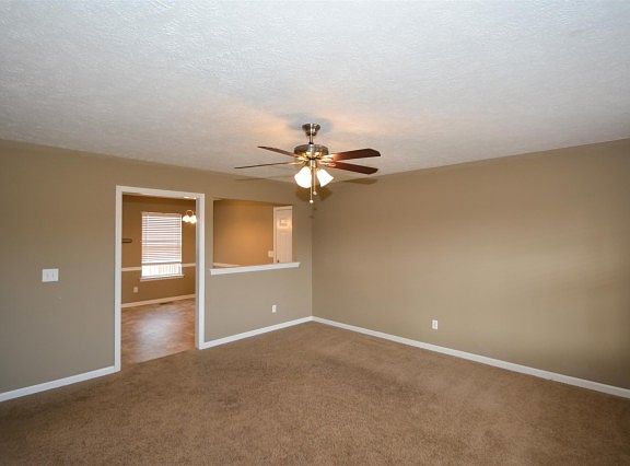 4th image of 127 Belinda Dr
