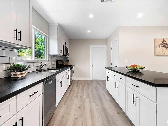 5th image of 6651 Aldea Ave