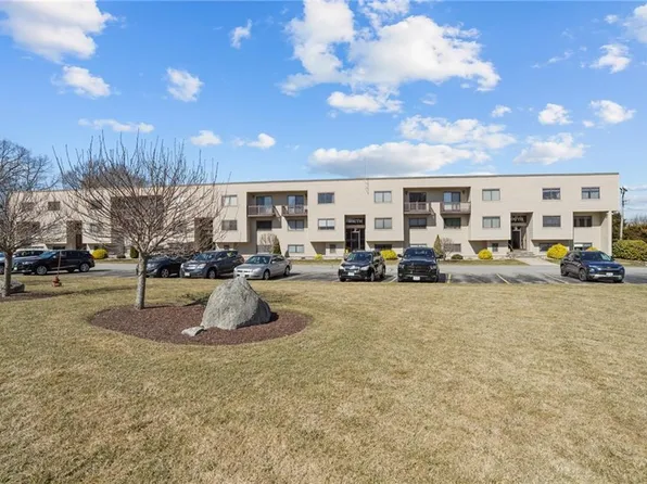 196 Old River Rd #182, Lincoln, RI 02865