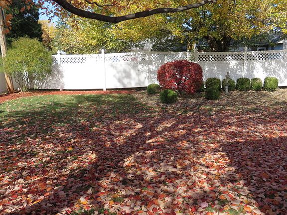 5th image of 107 Parkwood Dr