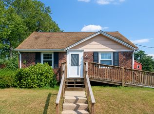 2 Lorenzo Pl, Bristol, CT 06010