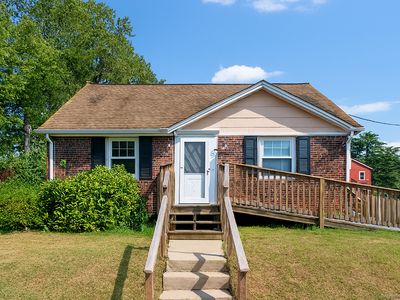 2 Lorenzo Place, Bristol, CT, 06010