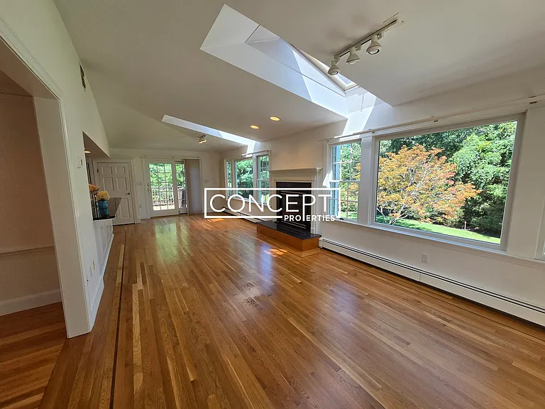 45 Wellesley Rd #A — Photo 3
