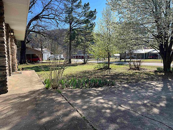 3rd image of 410 Downey Dr
