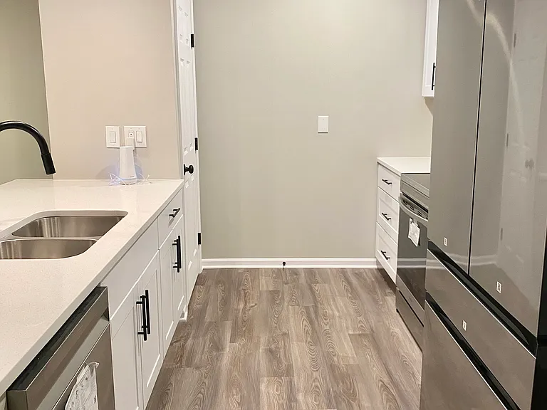 4033 Flora Ave — Photo 7