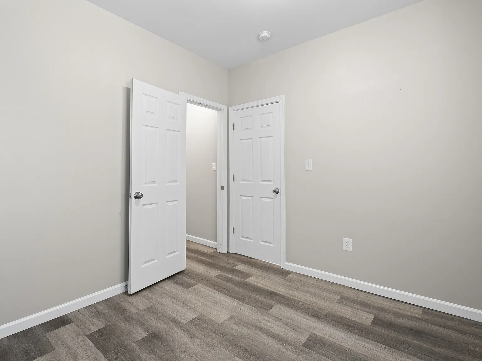 4 bed, 2000 sqft, $800 — Photo 3