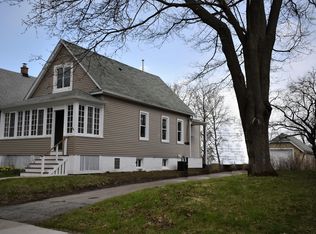 6650 Hillside Ln, Milwaukee, WI 53213