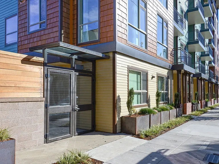 2621 NE 7th Ave — Photo 19