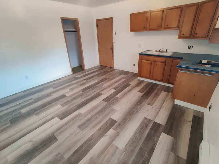 703 H Ave #4 — Photo 4