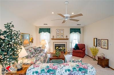 4th image of 3125 Pine Manor Blvd