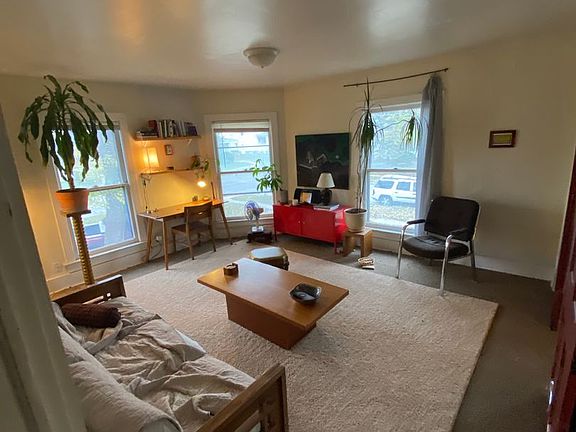 4th image of 731 Bowery St APT 03