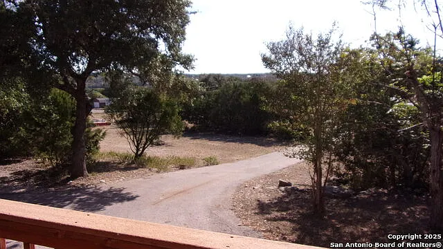 252 Sir Winston Dr — Photo 4