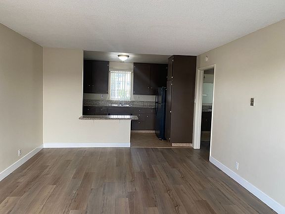5th image of 3654 Linden Ave APT 16