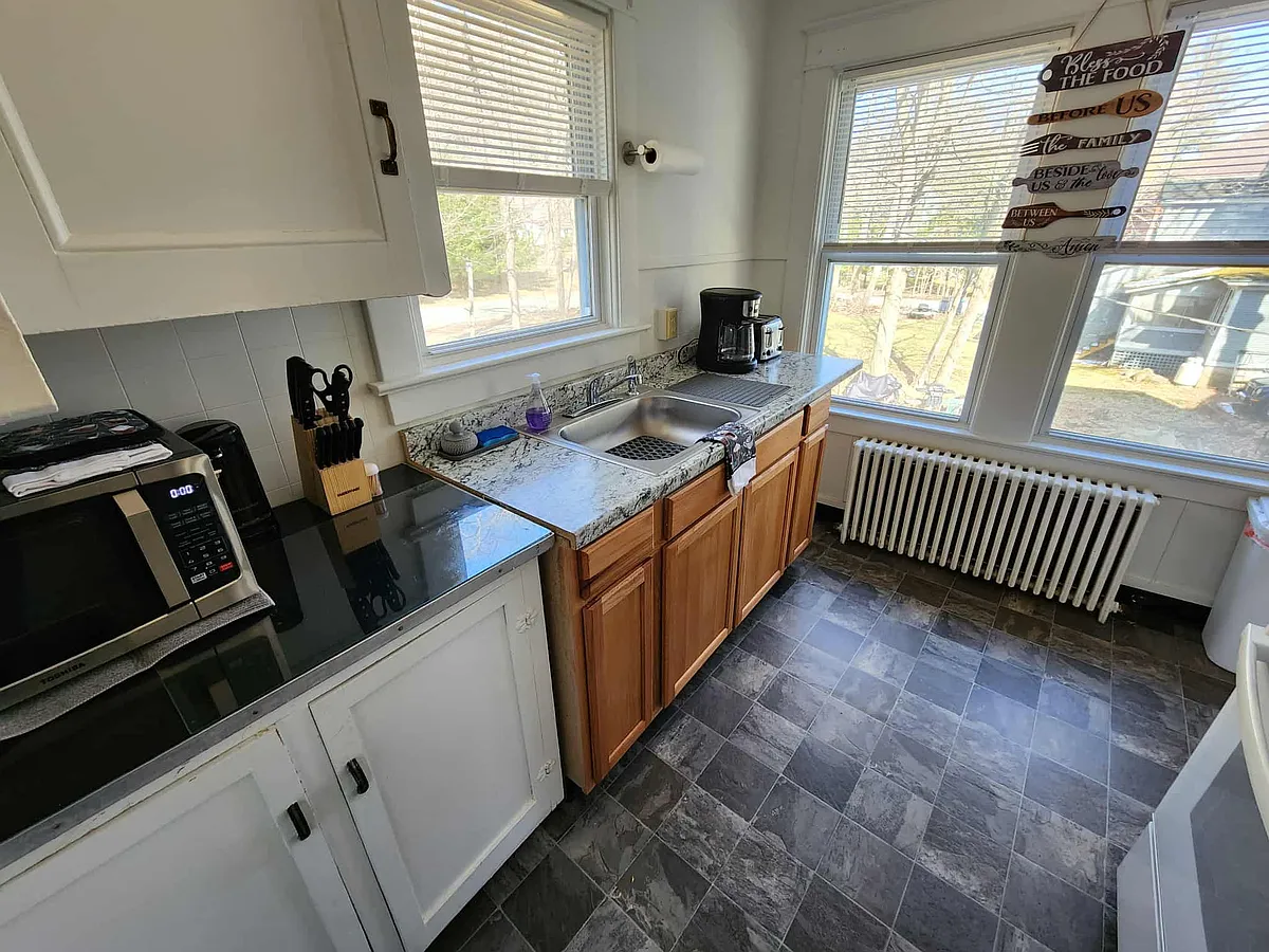 Building Photo - 145 Park Ave #4