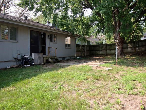 2nd image of 2212 N 121st St