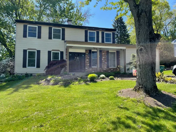25 Matthew Dr, Sinking Spring, PA 19608