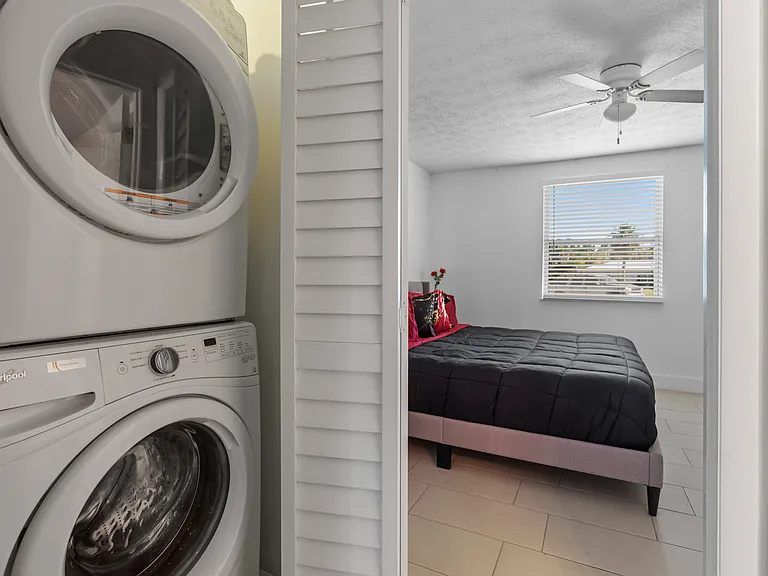 219 Arricola Ave #B — Photo 30
