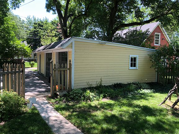 2.5 car garage