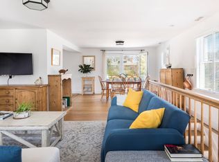 37 Walnut St, Southampton, NY 11968