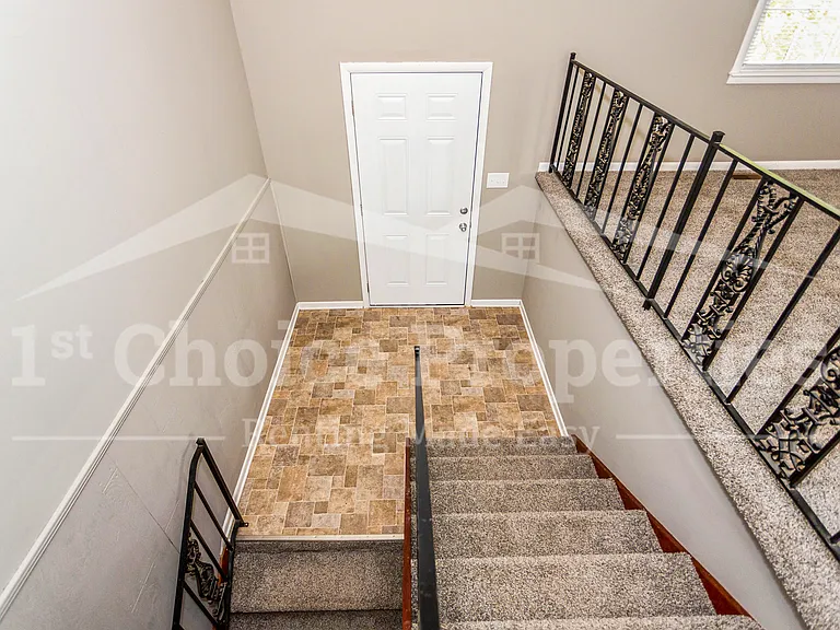 3355 Crescent Dr — Photo 7