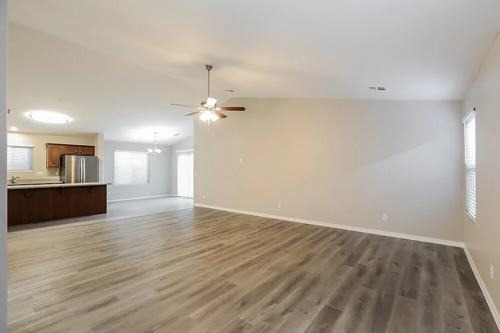 4 bed, 2.0 bath, 1666 sqft, $2,235 — Photo 4