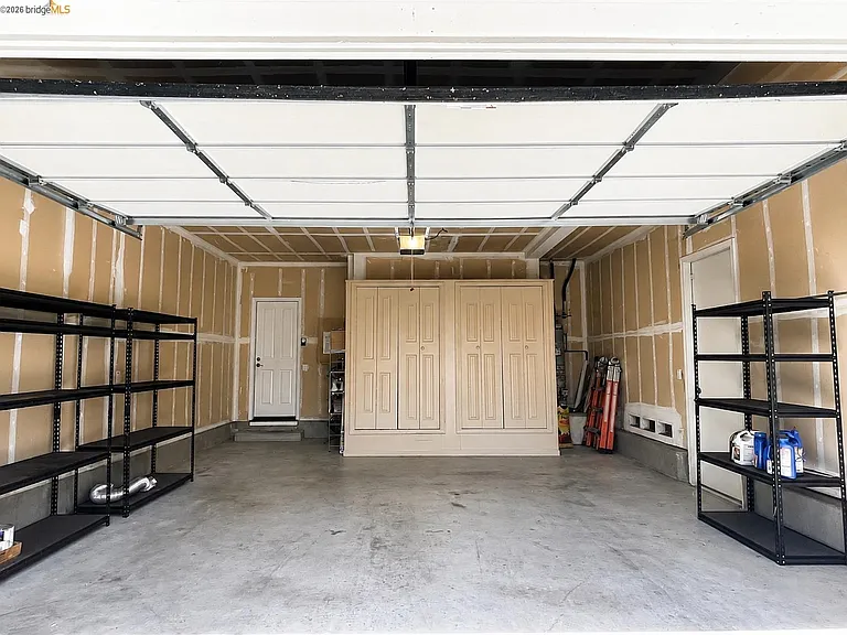 2103 Maidenhair Way — Photo 32