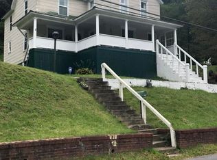 45 Riverside Dr, Richwood, WV 26261