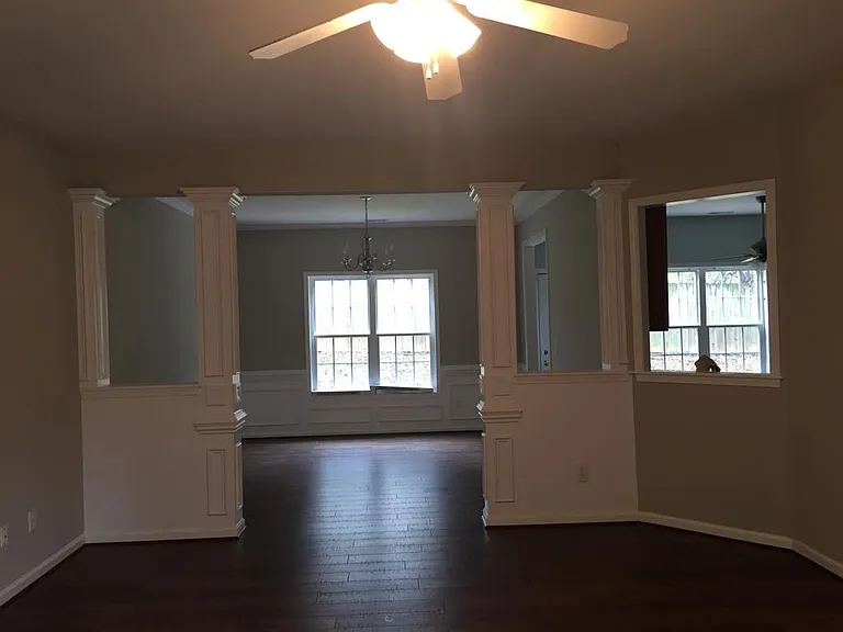 3935 Blairwood St — Photo 3