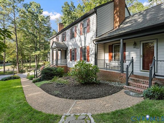 2nd image of 121 Avebury Dr