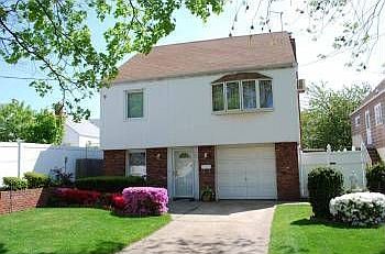 2nd image of 162-11 97th St