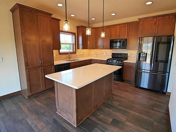 5th image of 2024 Big Bend Dr #1EPKIH
