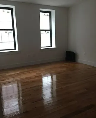 Rented by Farside Realty LLC | media 6