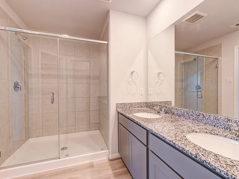 18831 Glenwood Chase Ct — Photo 11