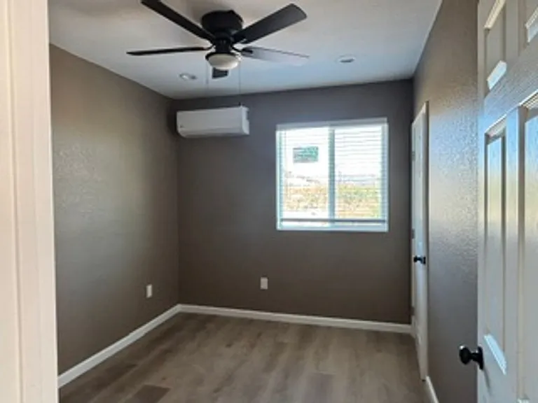 23578 Lakeview Dr — Photo 8