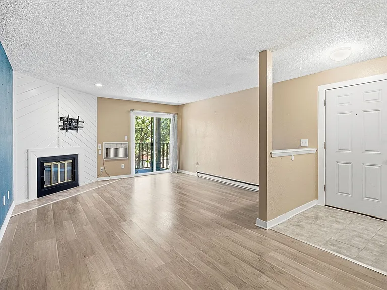 2280 S Oswego Way #201 — Photo 3