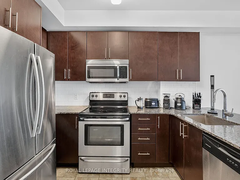 242 Rideau St #2505 — Photo 32