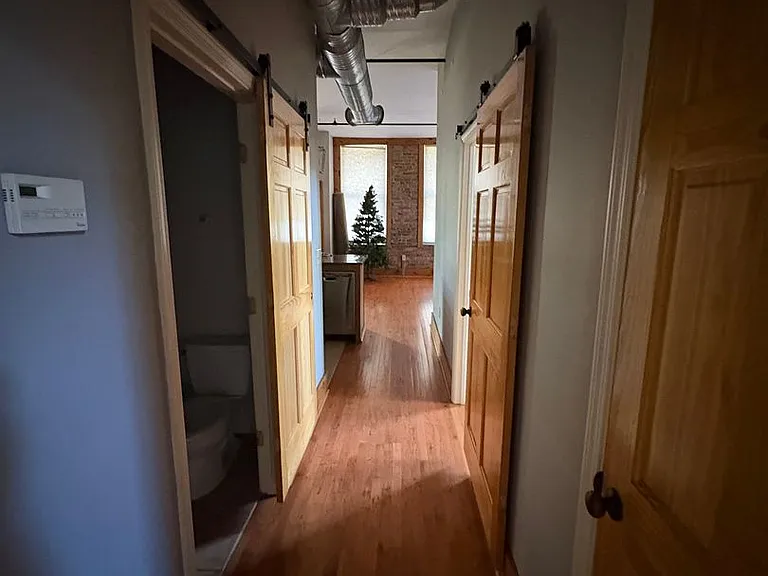 102 Russell St #101 — Photo 14