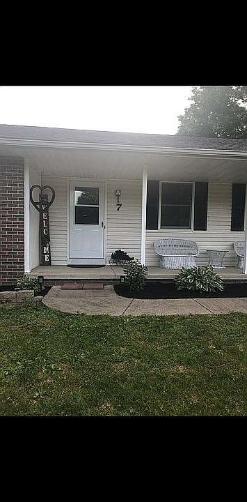 1st image of 7 Boyd Dr