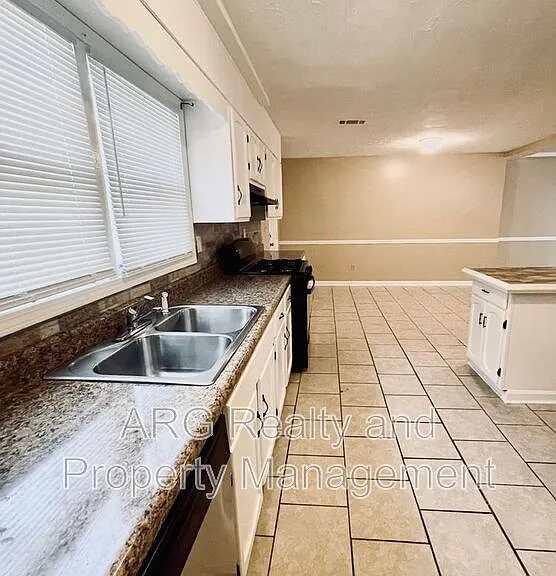 2142 Fairway Ct SE #A — Photo 24