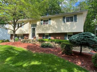 22 Ellen St, New City, NY 10956