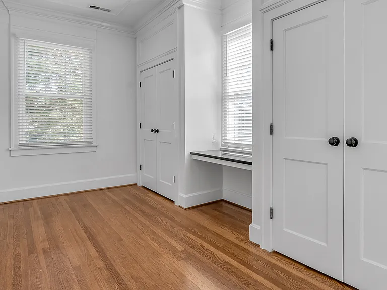 1211 Richmond Rd — Photo 11