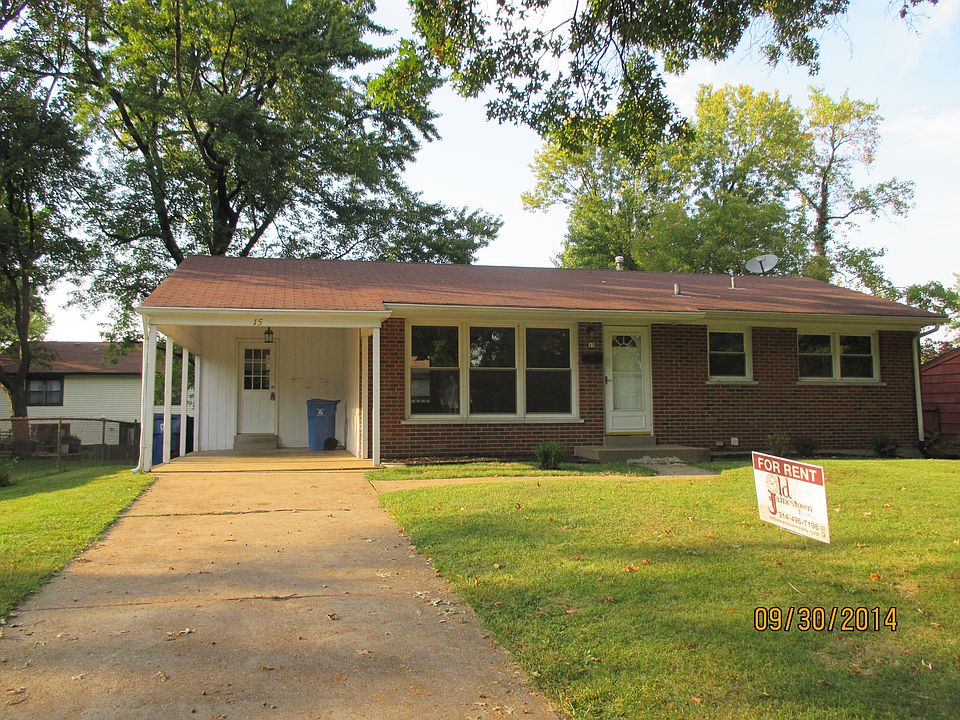 1st image of 15 Saint Edward Ln