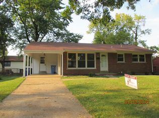 15 Saint Edward Ln, Florissant, MO 63033